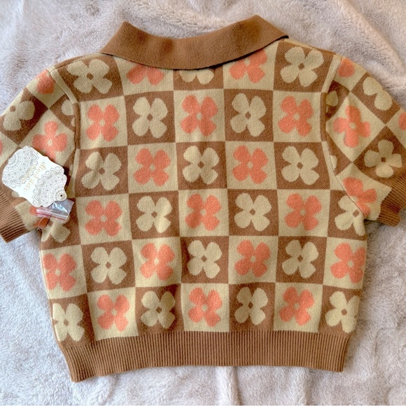 NWT Altar’d State Retro Daisy Cropped Polo Top Size S - Picture 4 of 5